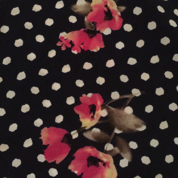 Sleeveless blouse - Picture 4 of 4